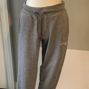 New Balance Joggers Women's Size Small Gray Elastic Waist Soft Fabric
